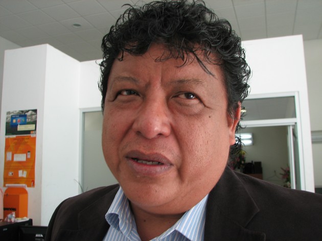 Genoé Ruiz López, Secretario General de la sección 35 del SNTS